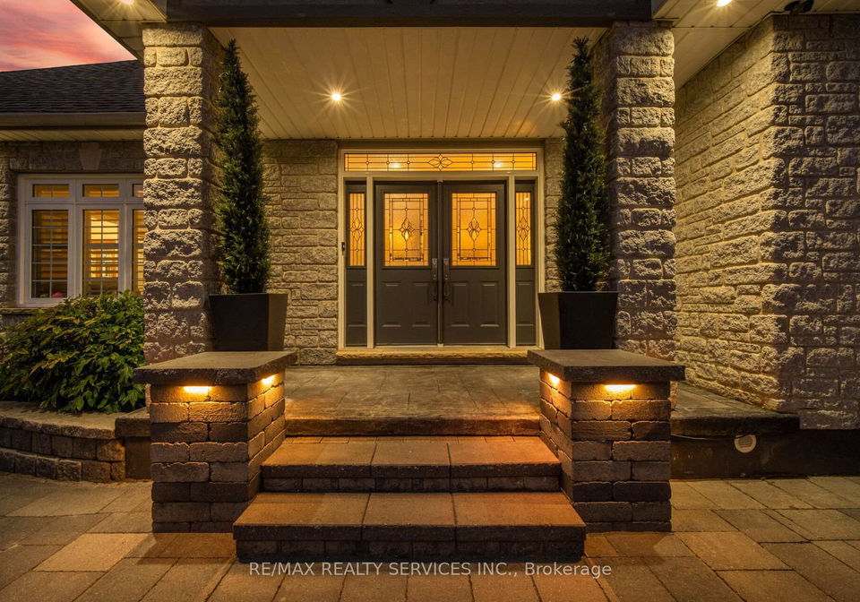 8910-creditview-road-brampton-ontario-w13833646