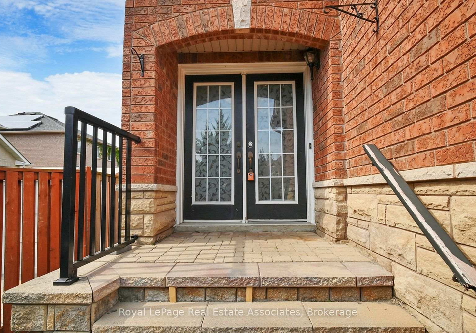 3285-apricot-street-mississauga-ontario-w13833984