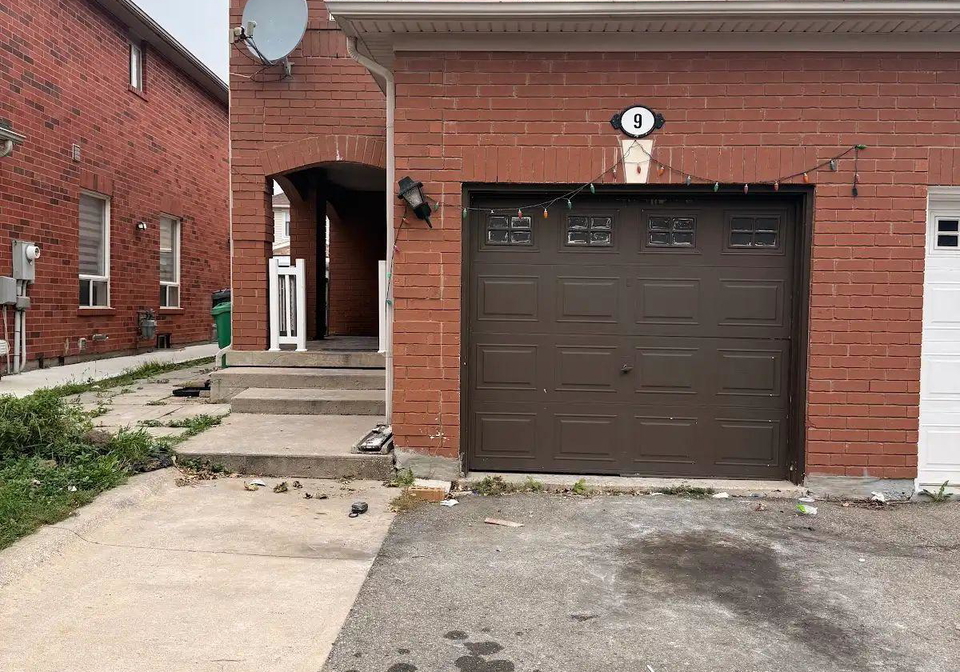 9-dunlop-court-brampton-ontario-w13834286