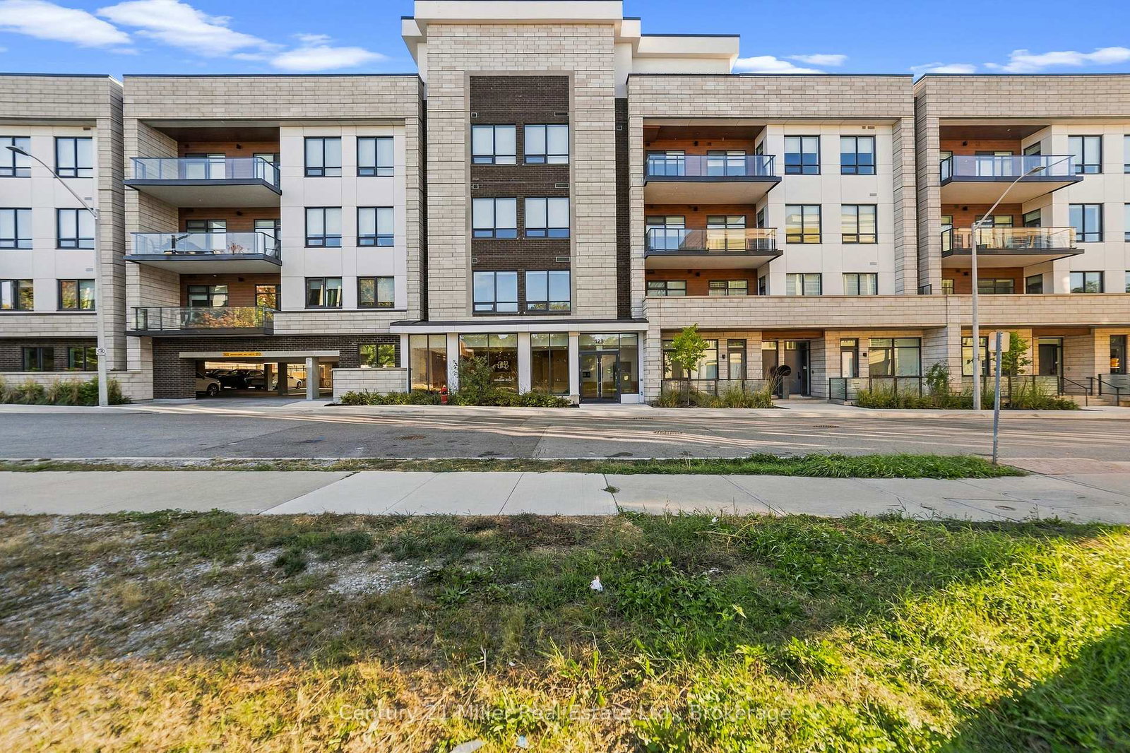 123-maurice-drive-oakville-ontario-w13834300
