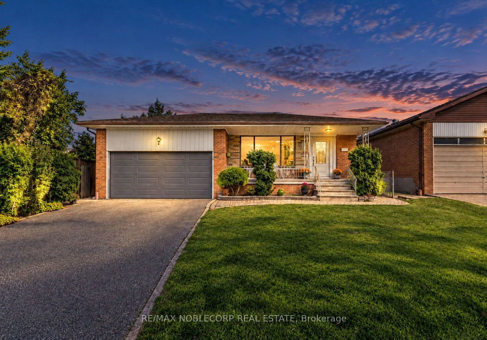 4-warlingham-court-toronto-etobicoke-ontario-w13834320