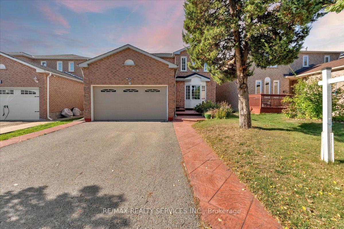 7-duggan-drive-brampton-ontario-w13834322