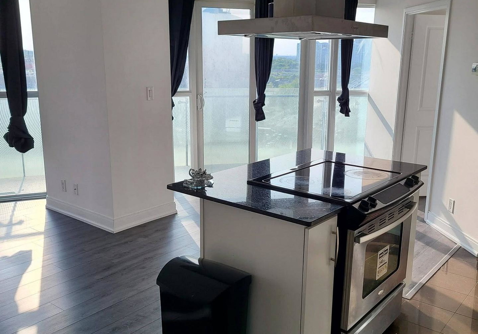 50-absolute-avenue-mississauga-ontario-w13834542