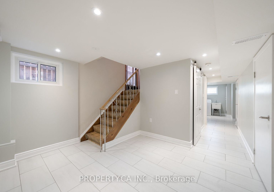 14-alladin-avenue-toronto-north-york-ontario-w13835008