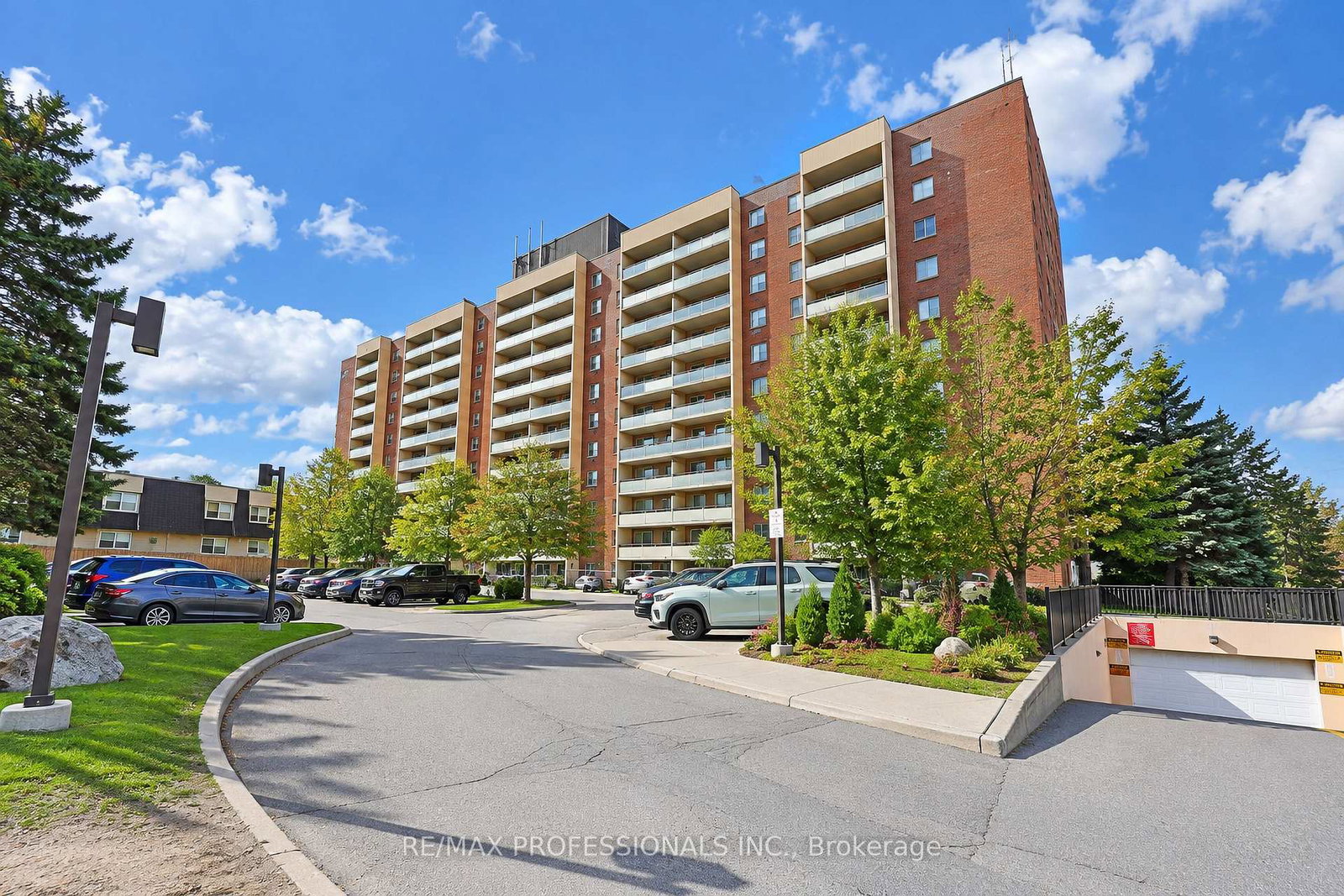 31-four-winds-drive-toronto-york-ontario-w13835088
