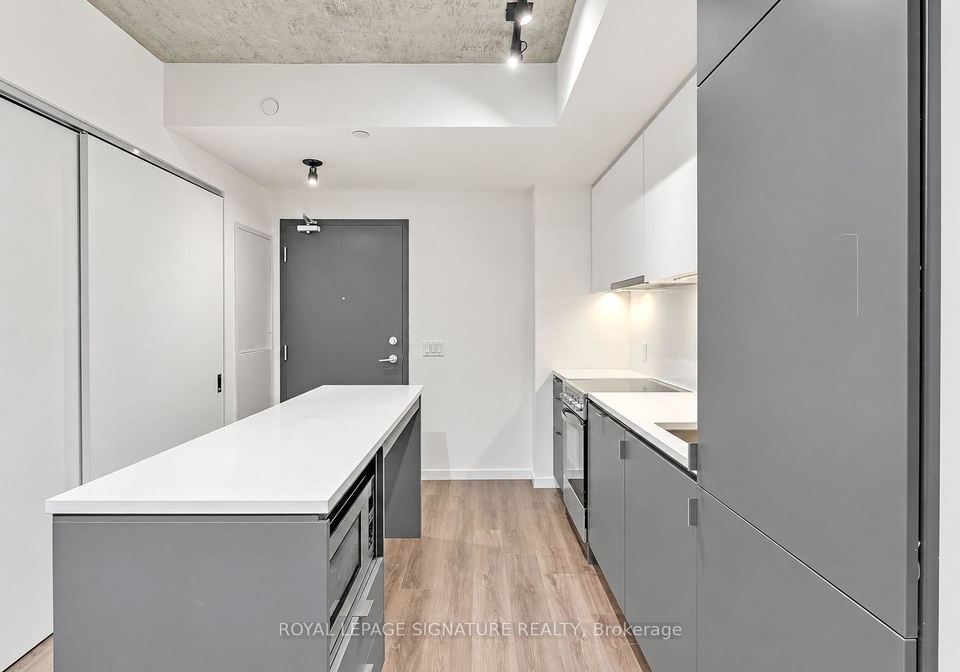 7-smith-crescent-toronto-etobicoke-ontario-w13835192