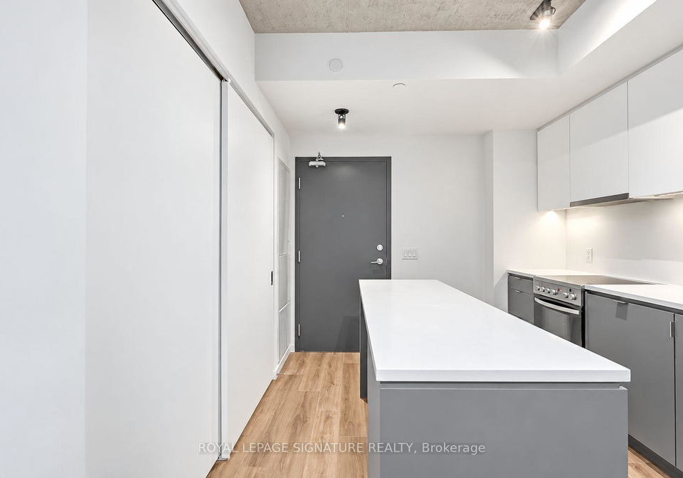 7-smith-crescent-toronto-etobicoke-ontario-w13835192