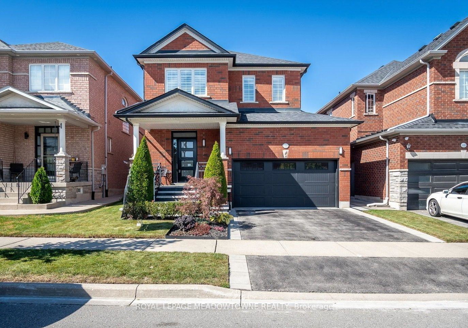 1319-weller-cross-milton-ontario-w13835456