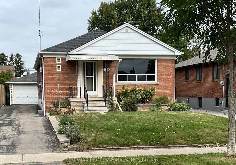 130-yorkview-drive-toronto-etobicoke-ontario-w13835482