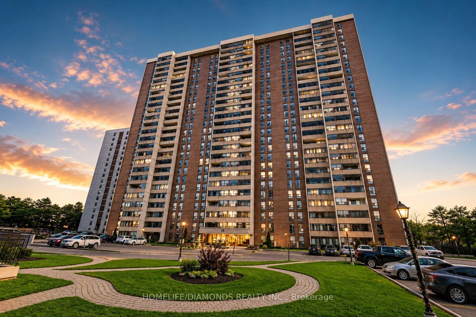 18-knightsbridge-road-brampton-ontario-w13835510