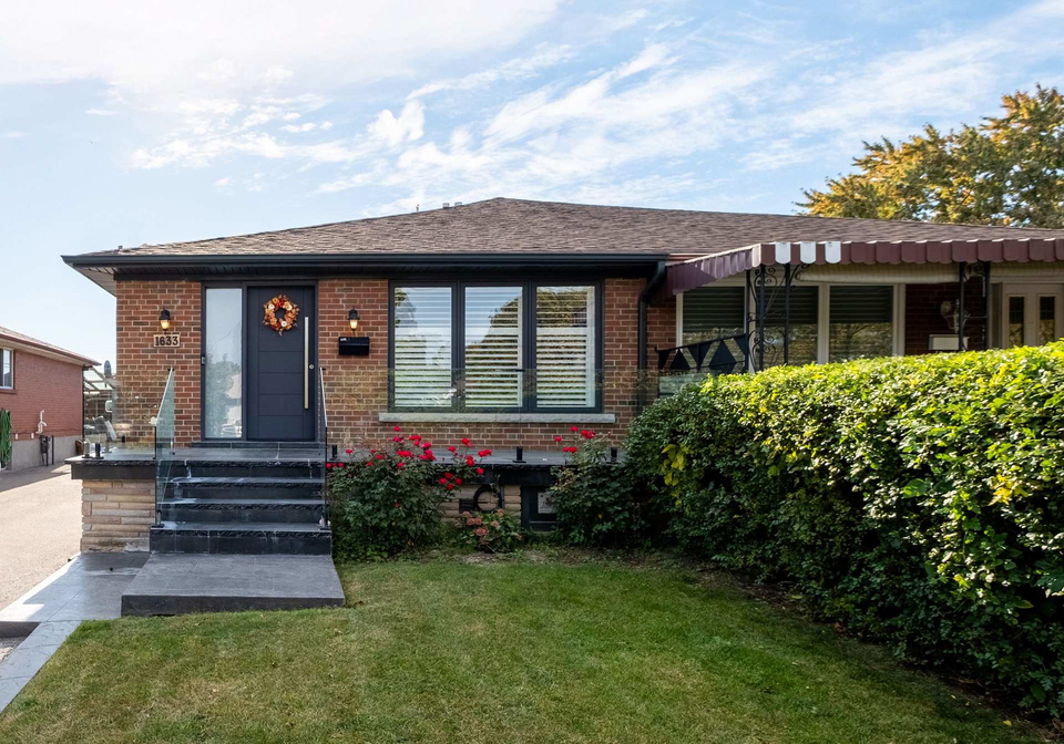 1633-coram-crescent-mississauga-ontario-w13835520
