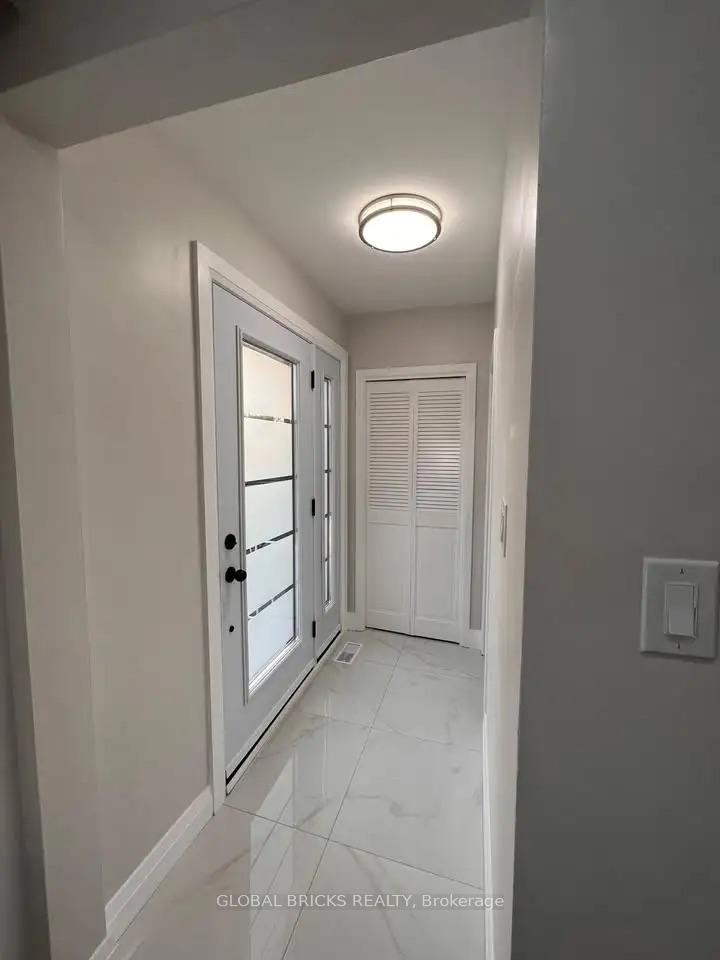 49-argyle-crescent-brampton-ontario-w13835572