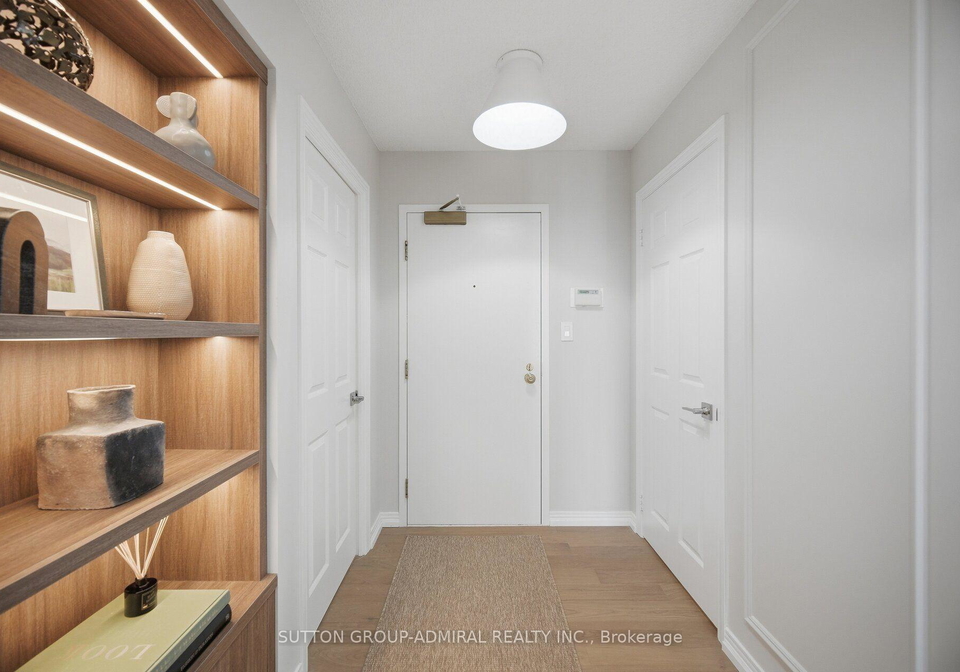 1-aberfoyle-crescent-toronto-etobicoke-ontario-w13835656