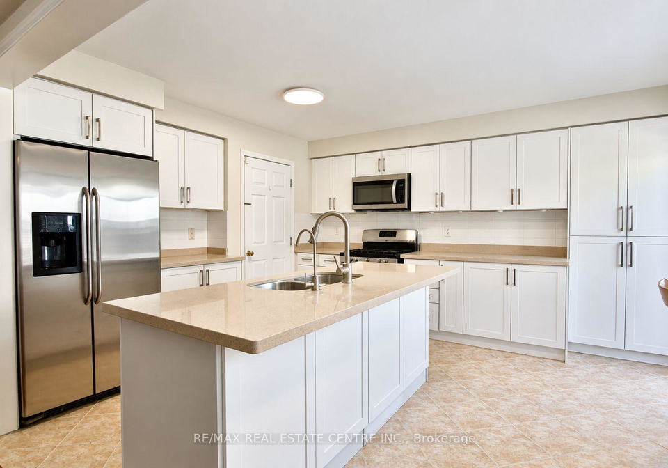 3-chudleigh-avenue-brampton-ontario-w13835660