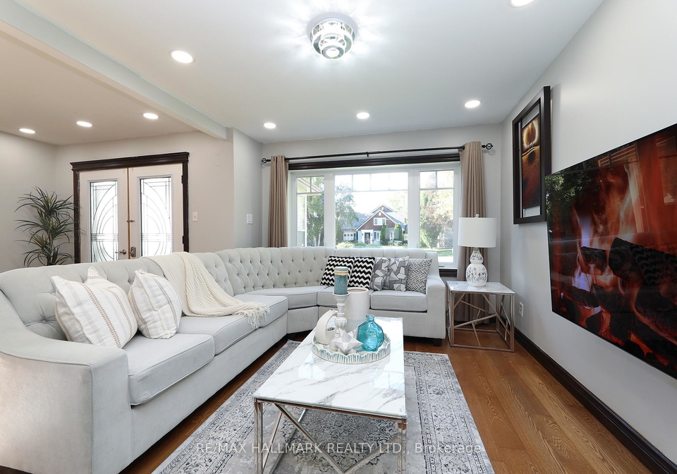 11-brookside-drive-mississauga-ontario-w13835686