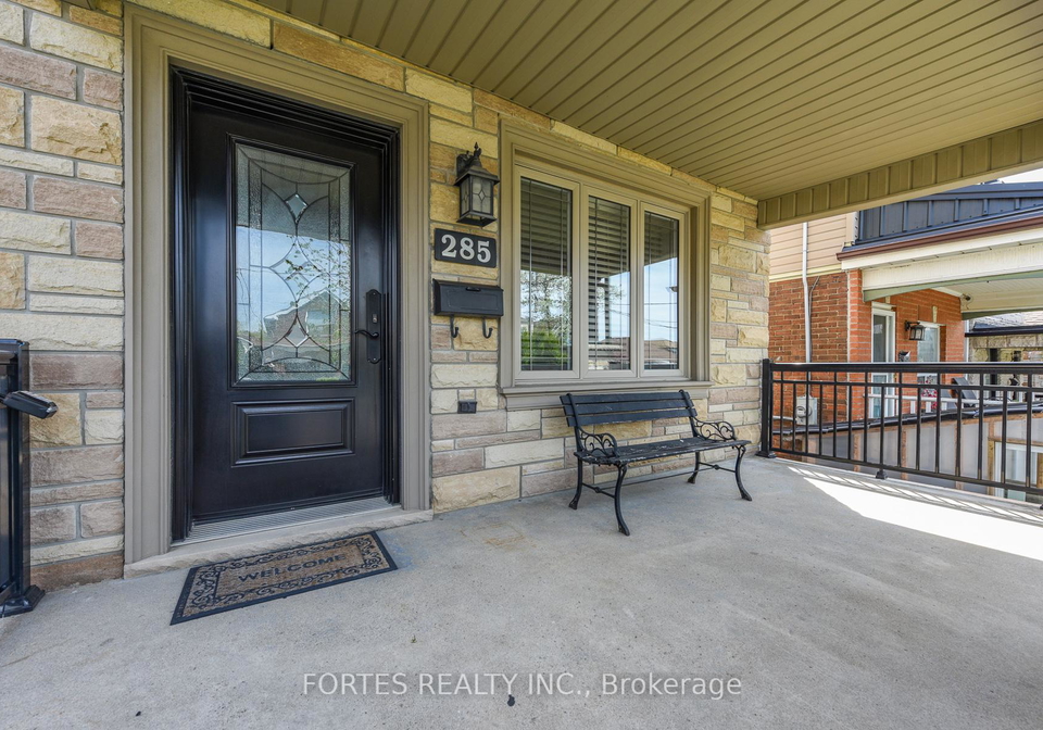 285-gilbert-avenue-toronto-toronto-ontario-w13835704