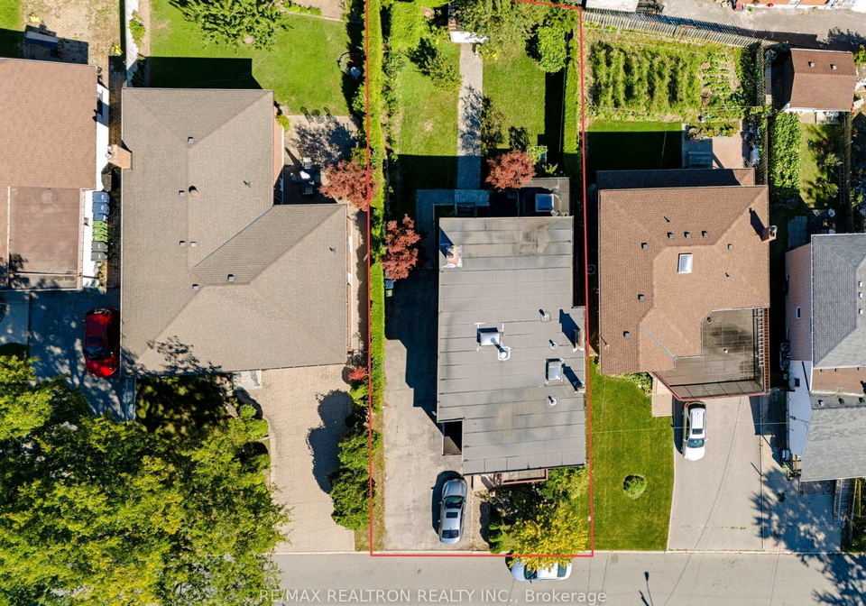 77-chiswick-avenue-toronto-north-york-ontario-w13835770