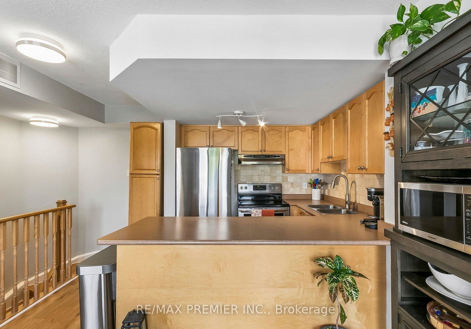 105-george-appleton-way-toronto-york-ontario-w13836060