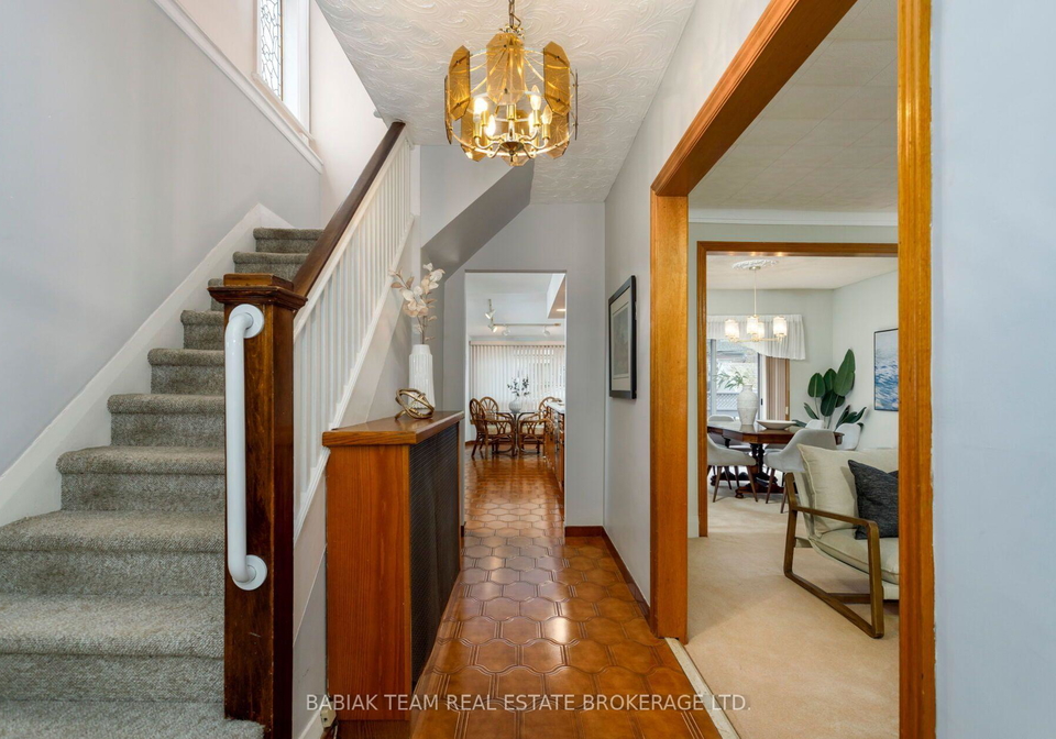 389-glenlake-avenue-toronto-toronto-ontario-w13836334