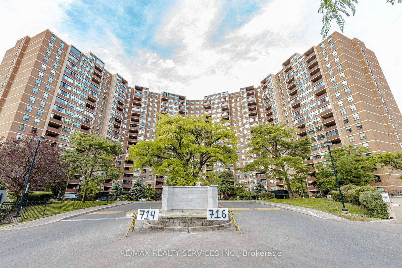 716-the-west-mall-toronto-etobicoke-ontario-w13837116
