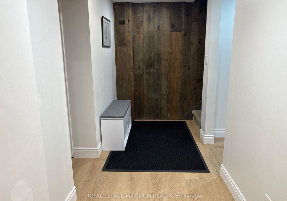 18-richland-crescent-toronto-etobicoke-ontario-w13837232