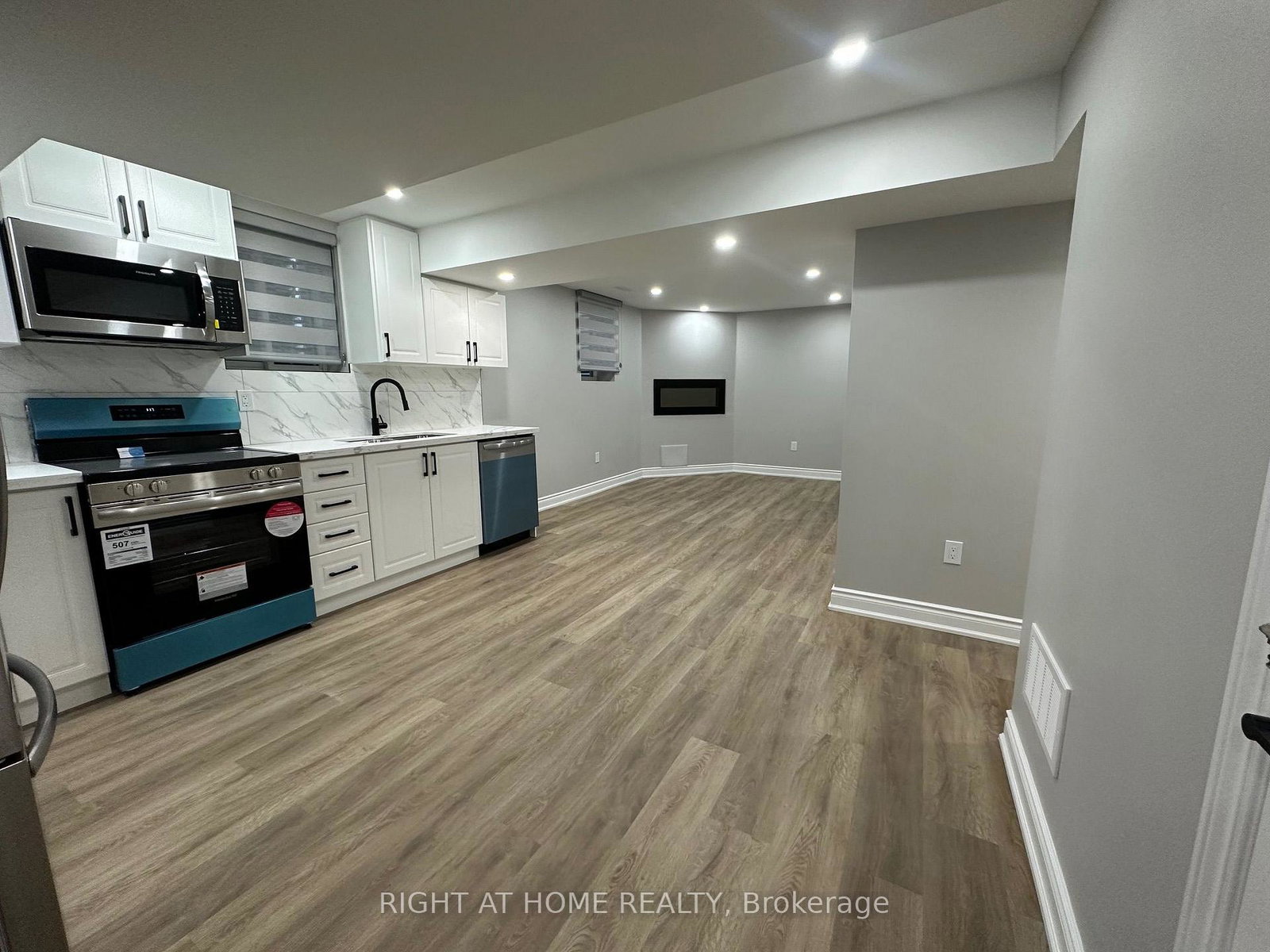 906-farmstead-drive-milton-ontario-w13837420