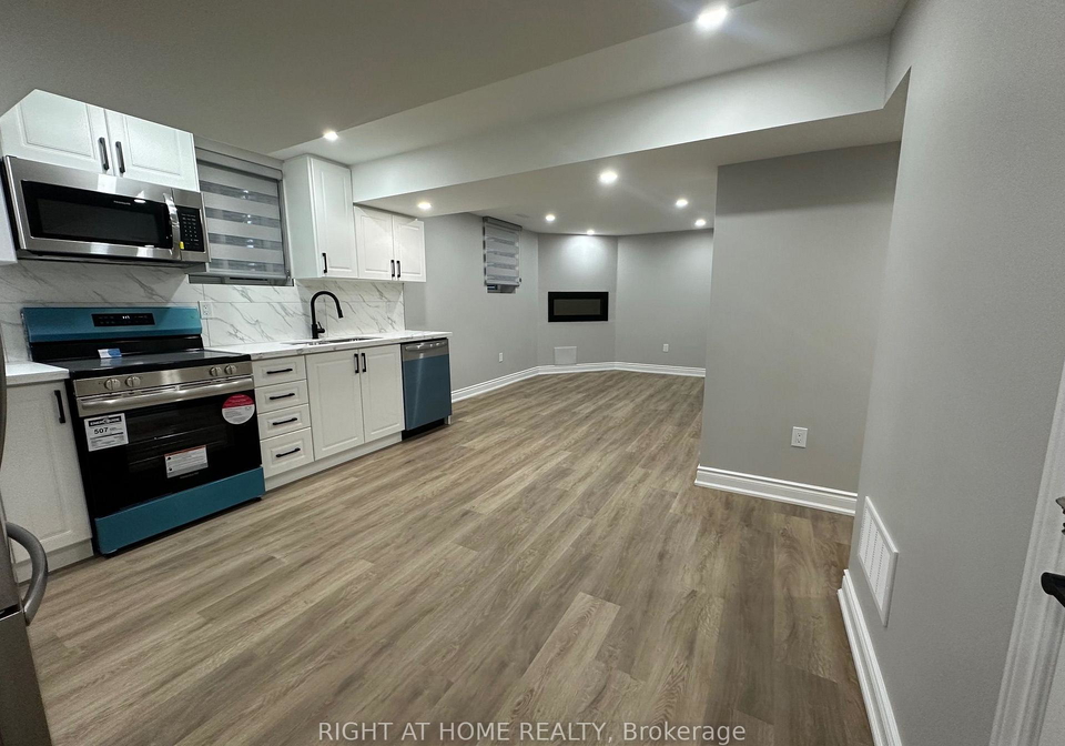 906-farmstead-drive-milton-ontario-w13837420