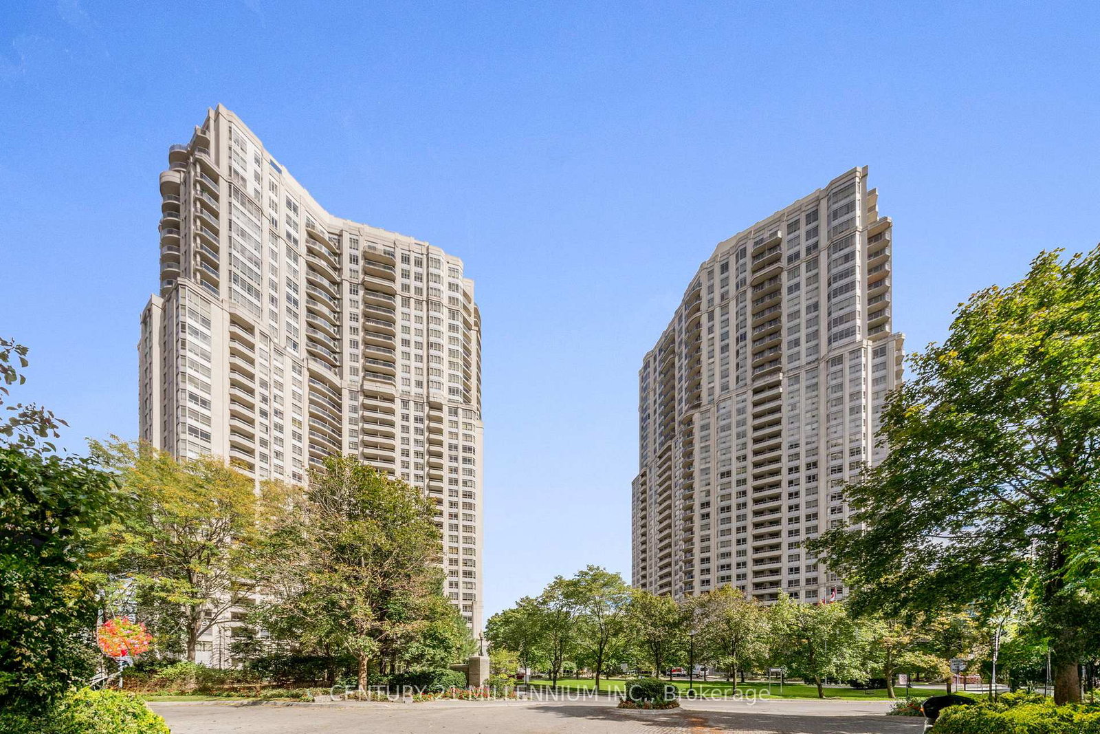 25-kingsbridge-garden-mississauga-ontario-w13837856