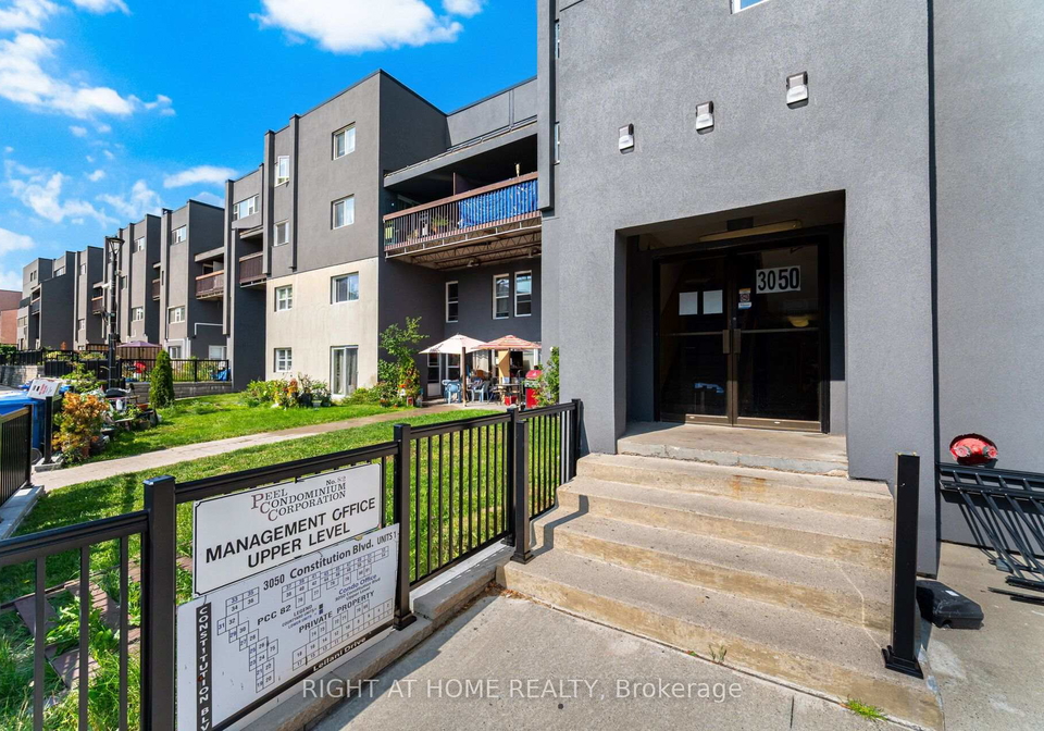 3050-constitution-boulevard-mississauga-ontario-w13837920