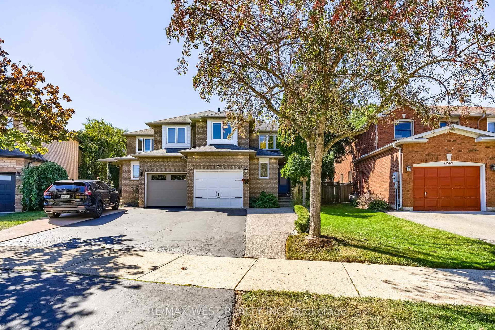 1246-old-oak-drive-oakville-ontario-w13837994