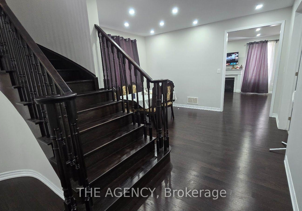 57-leadenhall-road-brampton-ontario-w13838532