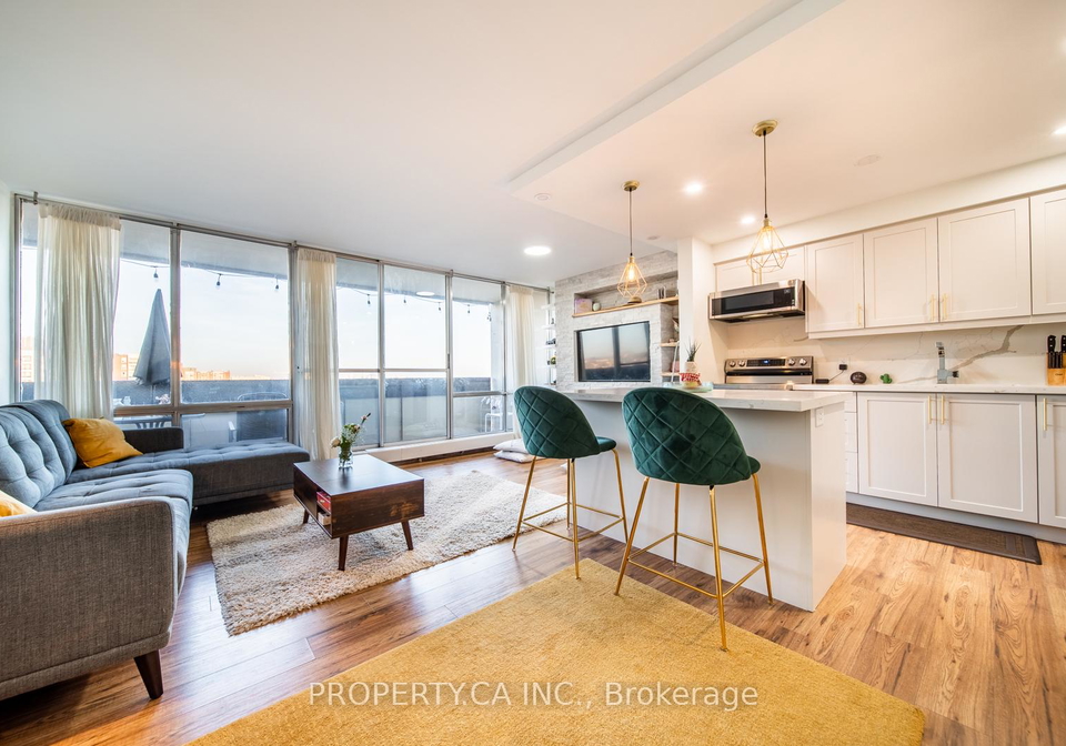 455-sentinel-road-toronto-york-ontario-w13838714