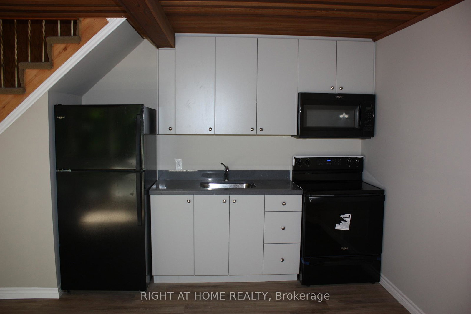 16-dunning-crescent-toronto-etobicoke-ontario-w13839514