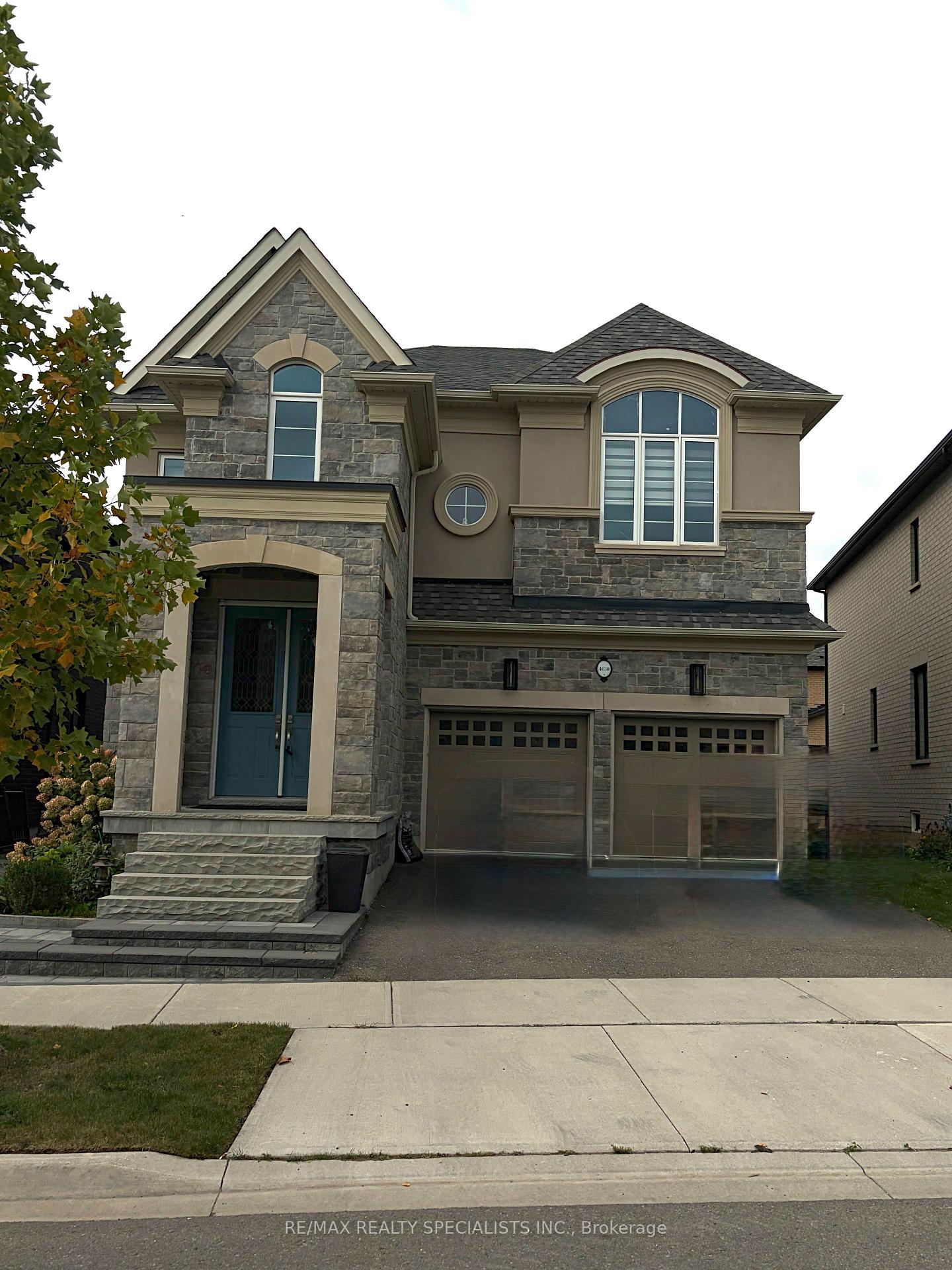 4030-phoenix-way-oakville-ontario-w13839558