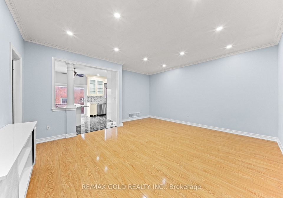70-crystalview-crescent-brampton-ontario-w13839764