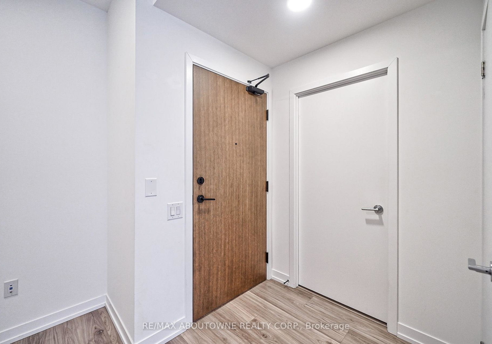 4065-confederation-parkway-mississauga-ontario-w13839994