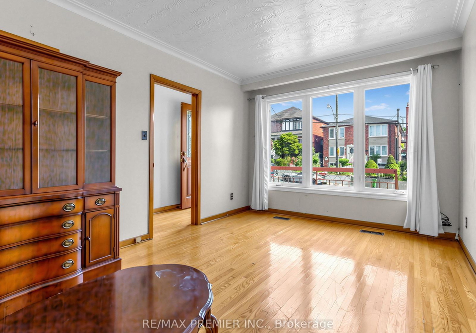 86-gilbert-avenue-toronto-toronto-ontario-w13840016