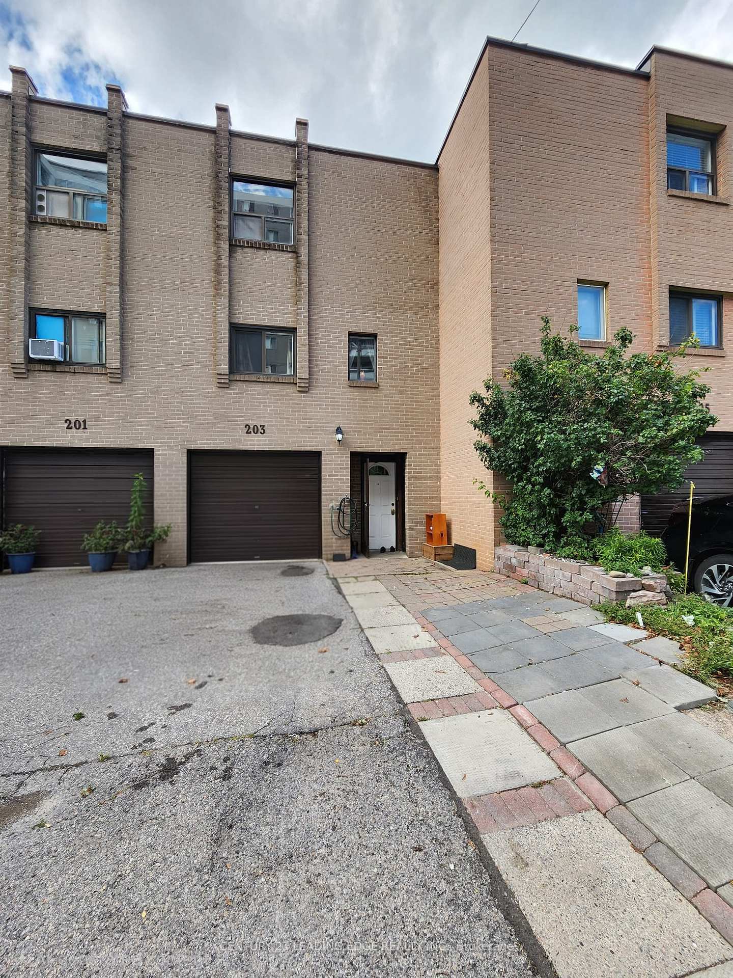 203-lotherton-pathway-toronto-north-york-ontario-w13840280