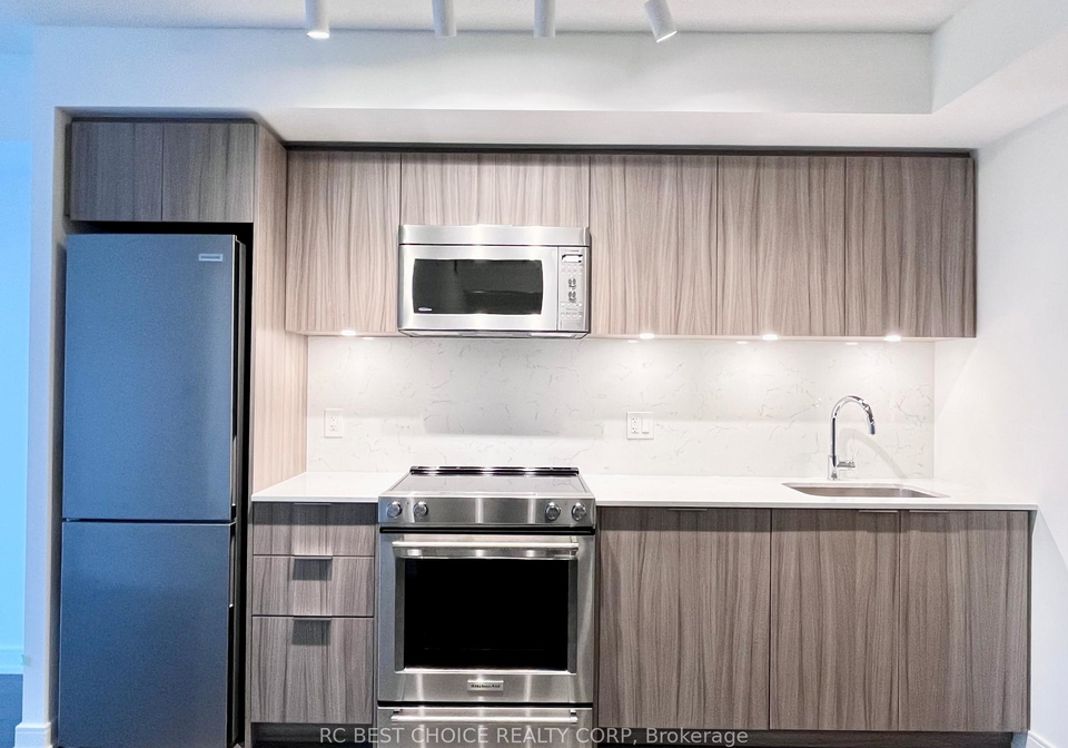 30-samuel-wood-way-toronto-etobicoke-ontario-w13840652