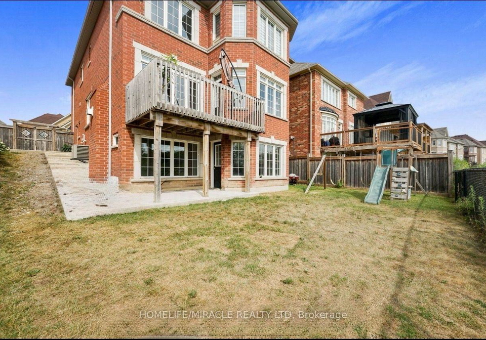 18-tysonville-circle-brampton-ontario-w13840770