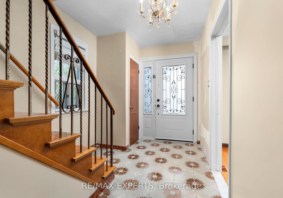 2-donofree-road-toronto-north-york-ontario-w13840932