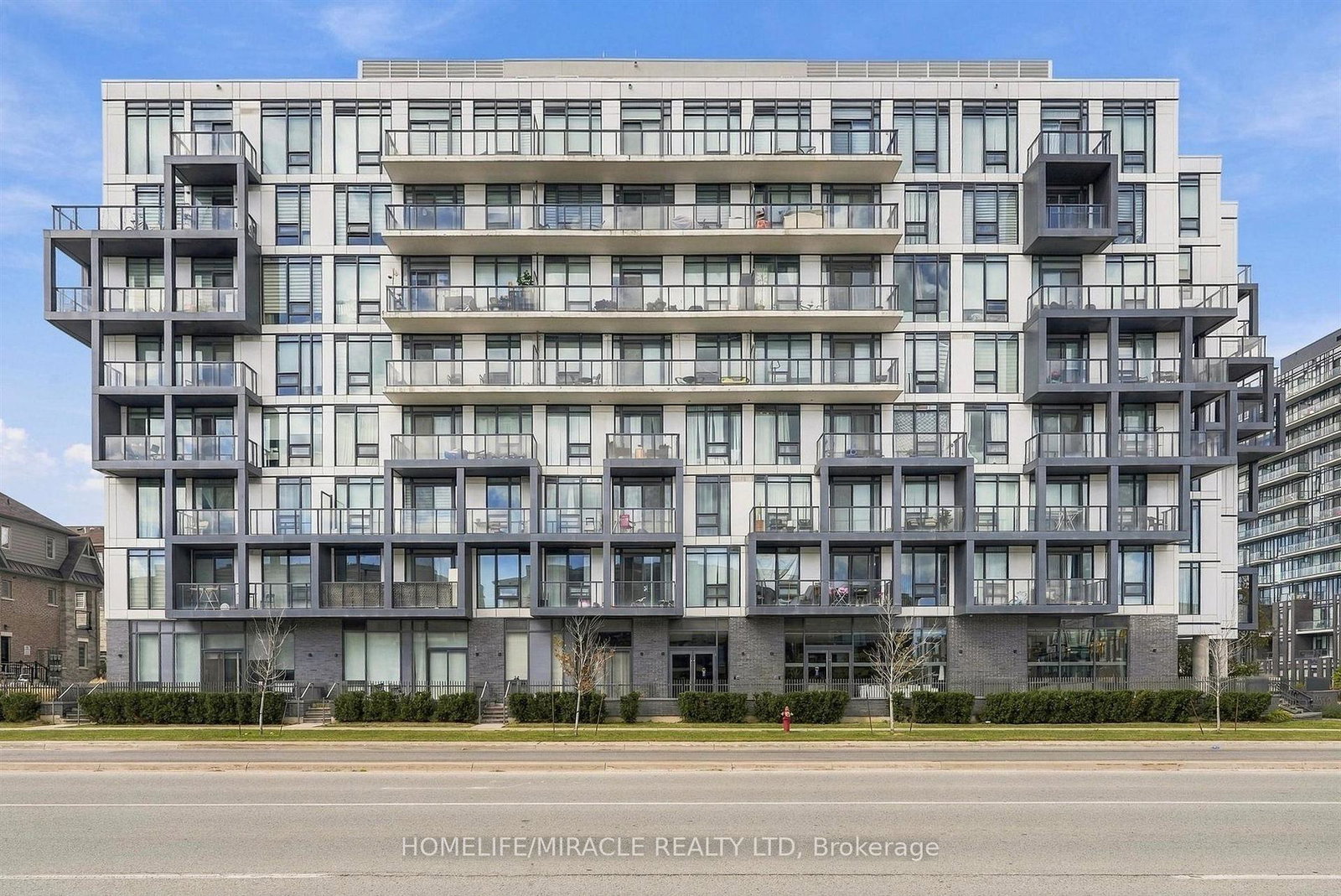 180-veterans-drive-brampton-ontario-w13841212