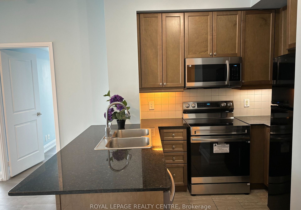 60-absolute-avenue-mississauga-ontario-w13841310