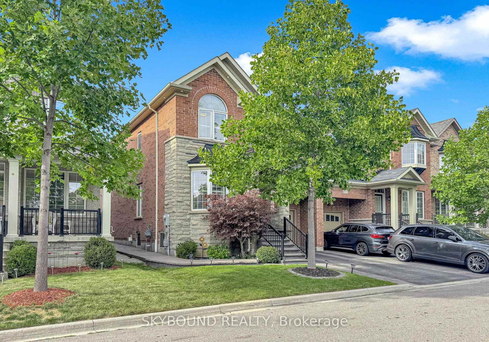 1455-haws-crescent-milton-ontario-w13841350