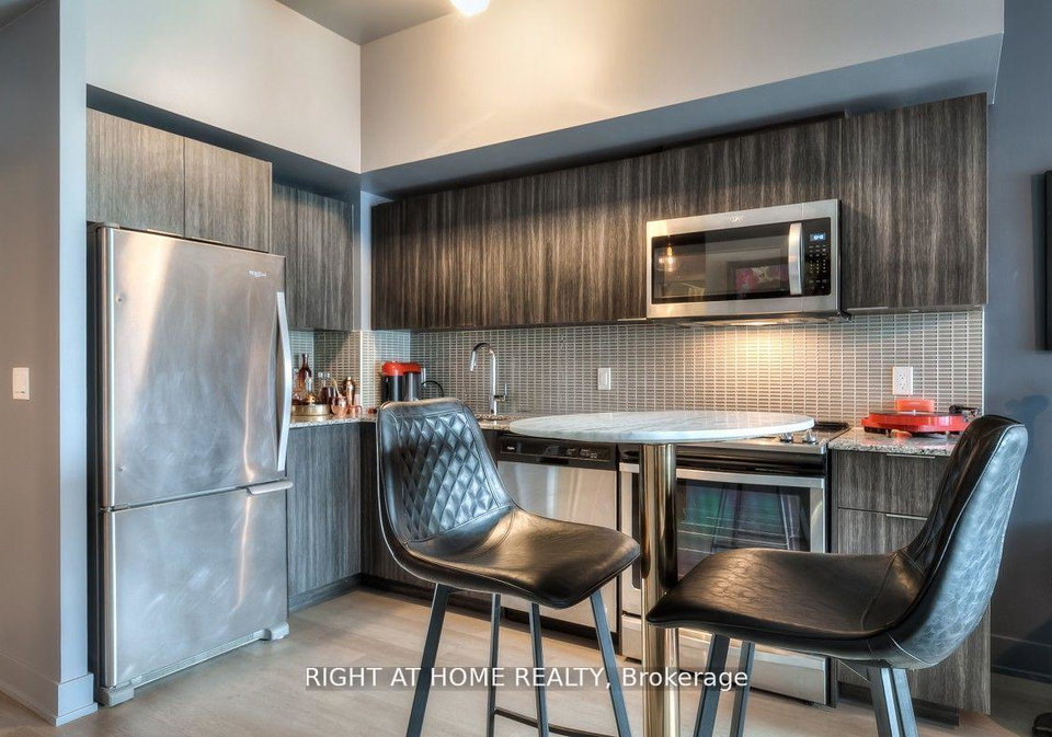 30-shore-breeze-drive-toronto-etobicoke-ontario-w13841754