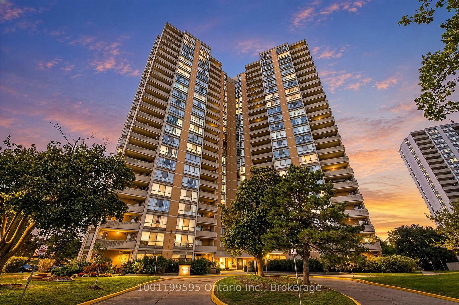 10-martha-eaton-way-toronto-north-york-ontario-w13841792