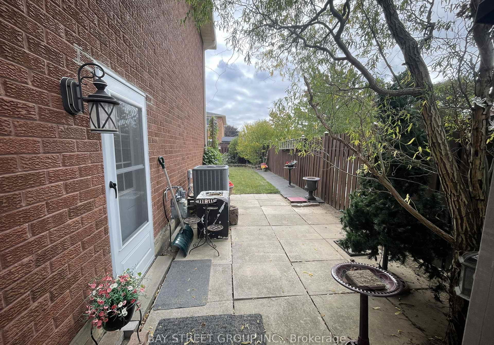 1-tralee-lower-street-brampton-ontario-w13842120