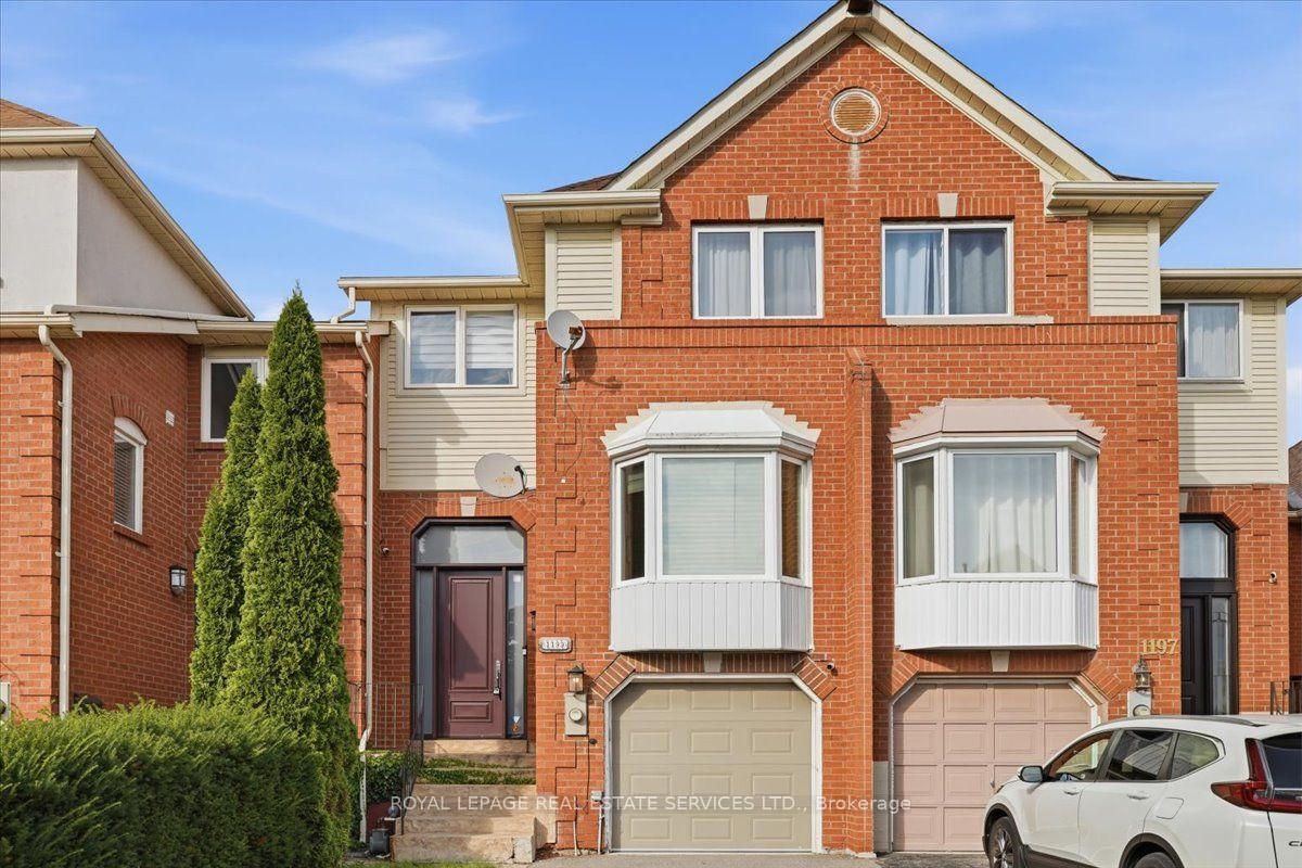 1199-leewood-drive-oakville-ontario-w13842654