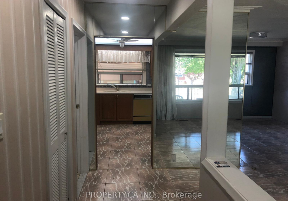 113-westhumber-boulevard-toronto-etobicoke-ontario-w13842720