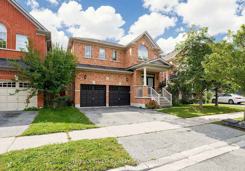 284-holmes-crescent-milton-ontario-w13843270